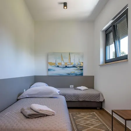 Villa Alba, A Luxurious And Beautiful Near The Sea Šišan