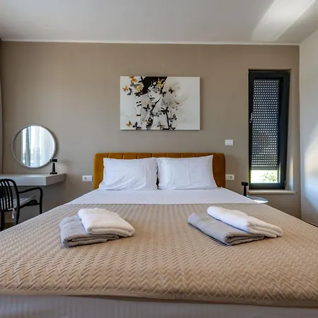 Alba, A Luxurious And Beautiful Near The Sea Villa Šišan