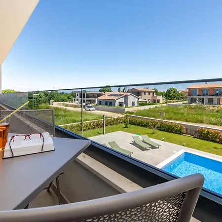 Alba, A Luxurious And Beautiful Near The Sea *